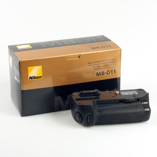 Battery Grip MB-D11 (For D7000)
