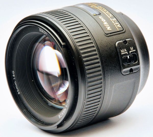 nikon af-s nikkor 85mm f/1.8g lens